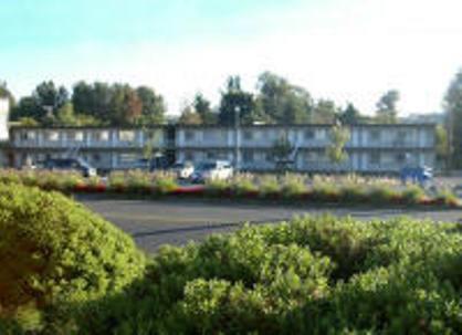 קורטנאי Comox Valley Inn & Suites מראה חיצוני תמונה