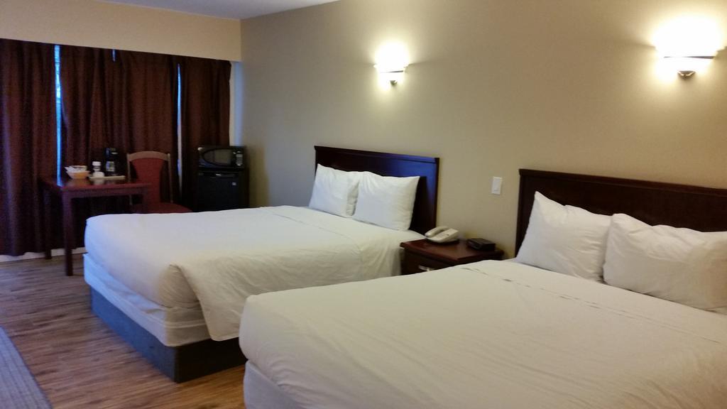 קורטנאי Comox Valley Inn & Suites מראה חיצוני תמונה