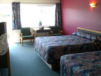 קורטנאי Comox Valley Inn & Suites מראה חיצוני תמונה