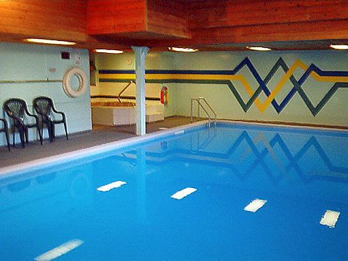 קורטנאי Comox Valley Inn & Suites מראה חיצוני תמונה
